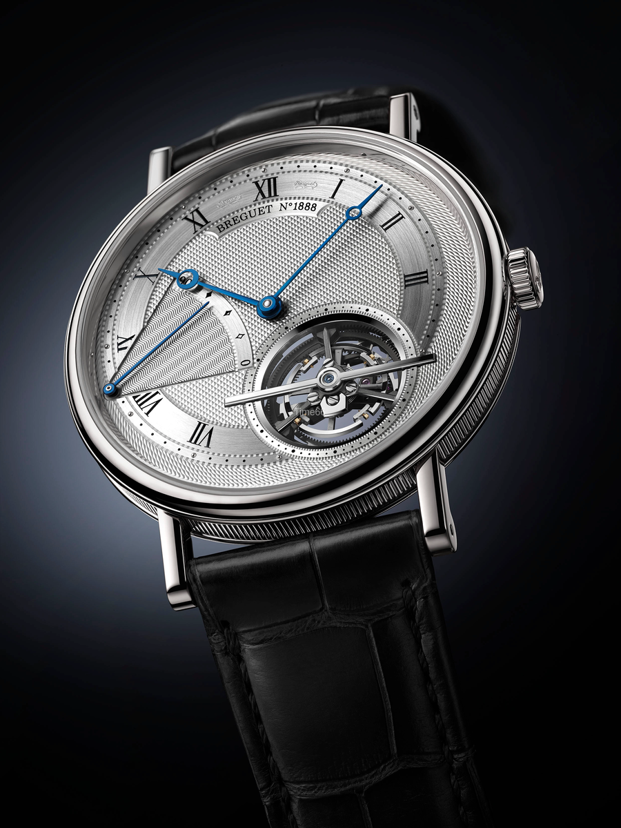 Classique Tourbillon Extra-Plat Automatique Ref. 5377