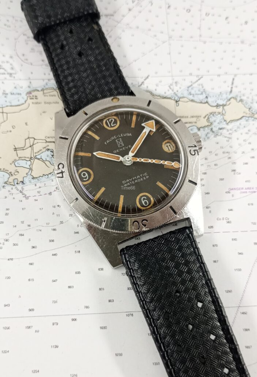 Water Deep First Diver