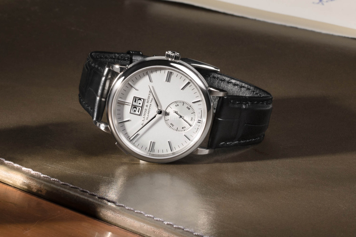 Grande Data (Outsize Date)